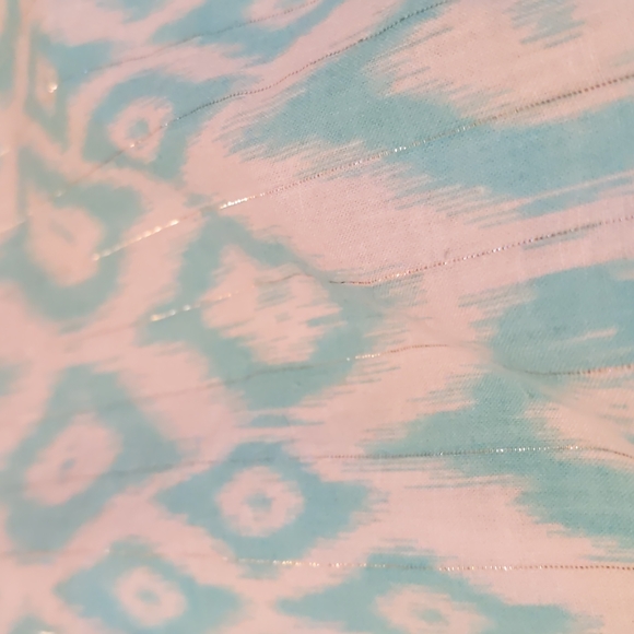 Chico's, size 2 adjustable long sleeve, belly tie, button down top - Picture 7 of 8